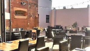 Breakfast, lunch and dinner served - Kings Park Hotel (Retford)