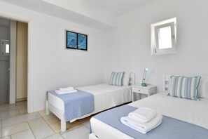 3 sovrum, värdeförvaringsskåp på rummet och strykjärn/strykbräda