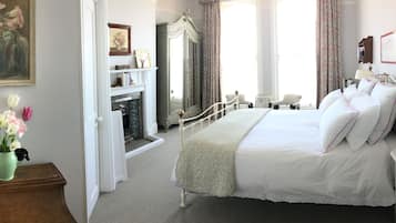 Superior King Room | Decoración individual, mobiliario individual, cortinas opacas