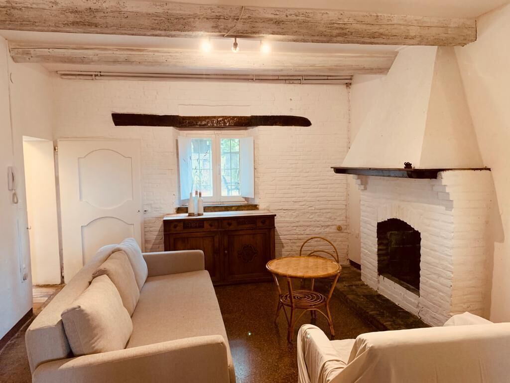 电视、壁炉、乒乓球