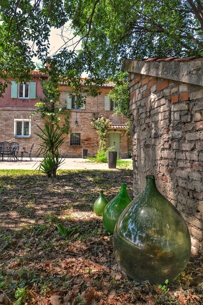 Fano - Large apartment in a country house 5 minutes from the city center