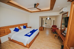 Habitación Deluxe doble, 1 cama de matrimonio grande (Gold) | Minibar, escritorio, wifi gratis y ropa de cama