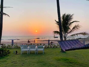 Property grounds - Chaung Tha Lodge (Chaung Thar)