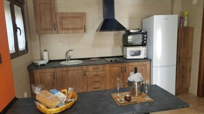 Microwave, dishwasher