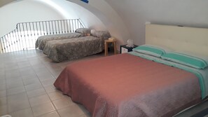 3 Schlafzimmer, Schreibtisch, Bügeleisen/Bügelbrett, kostenloses WLAN