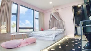 Standard Double Room | Desk, blackout drapes, free WiFi, bed sheets - Top Sunlight Inn (Liuqiu)