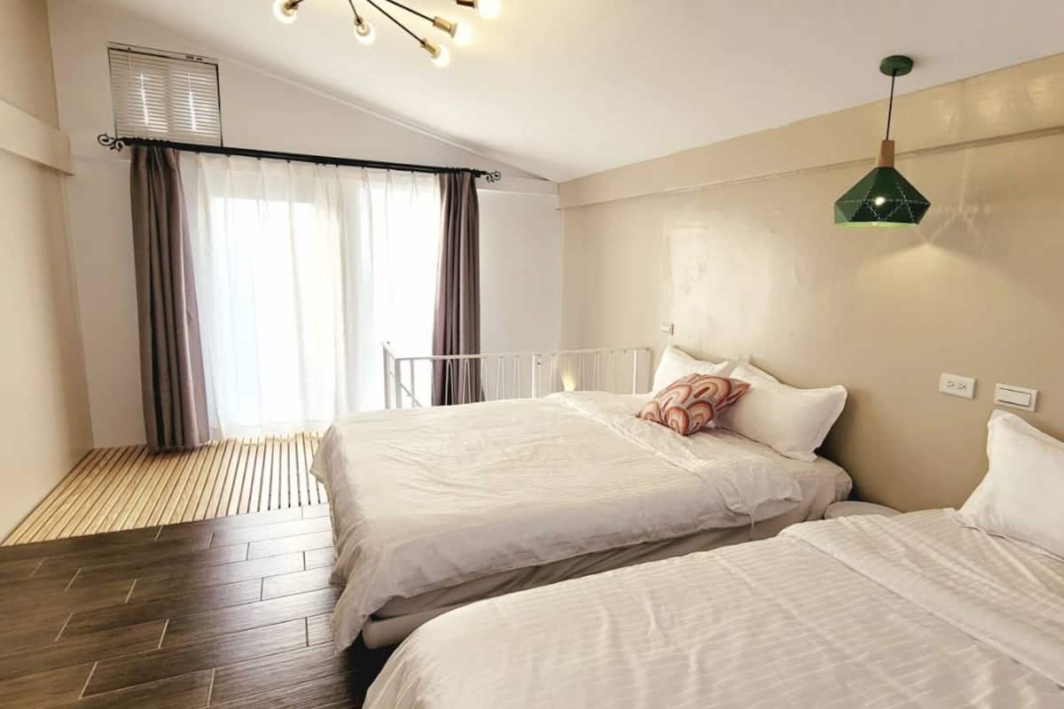 画廊复式房 | 办公桌、遮光窗帘、免费 WiFi、床单
