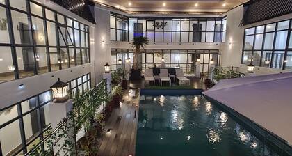 ERUS SUITES HOTEL BORACAY