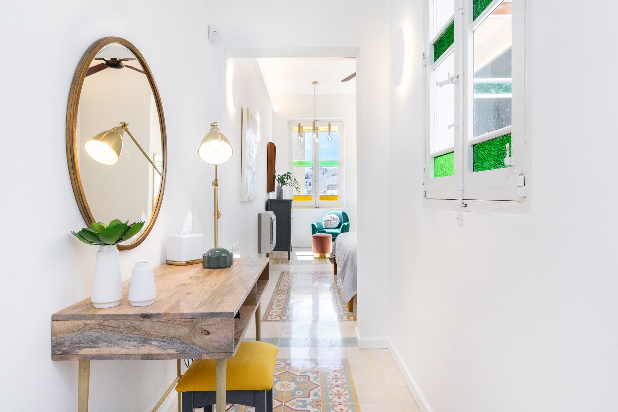 3 camere, una cassaforte in camera, una scrivania, ferro/asse da stiro