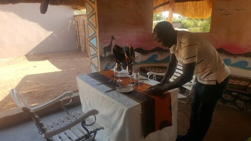 Simoonga Village Backpackers and Cafe