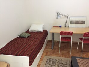 Apartment | 1 bedroom, laptop workspace, free WiFi - Quiet Apartment Ideal for 2 Near Center (Athens)