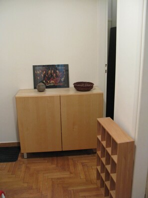 Hallway - Quiet Apartment Ideal for 2 Near Center (Athens)