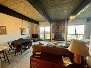 Televisor i llar de foc 