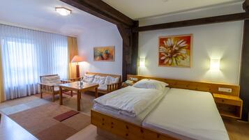 Schreibtisch, kostenloses WLAN, BettwÀsche