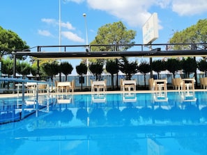 Seasonal outdoor pool