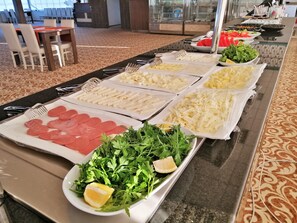 Tägliches inbegriffenes Frühstücksbuffet