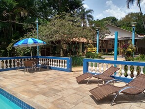 Outdoor dining - "RECANTO DO SOSSEGO " Villa in Cond. Closed 50 minutes from SP    (Mairinque)