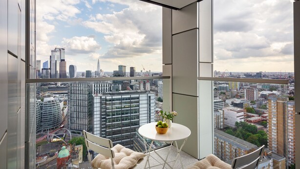 Luxury Apartment | Balcony - Atlas Serviced Apartment by MySquare (London)