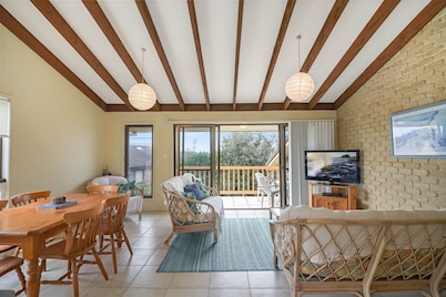 Galleries 3 - 3/28 Peregian Esplanade