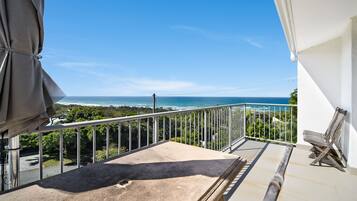 Apartamento (2 Bedrooms) | Sacada