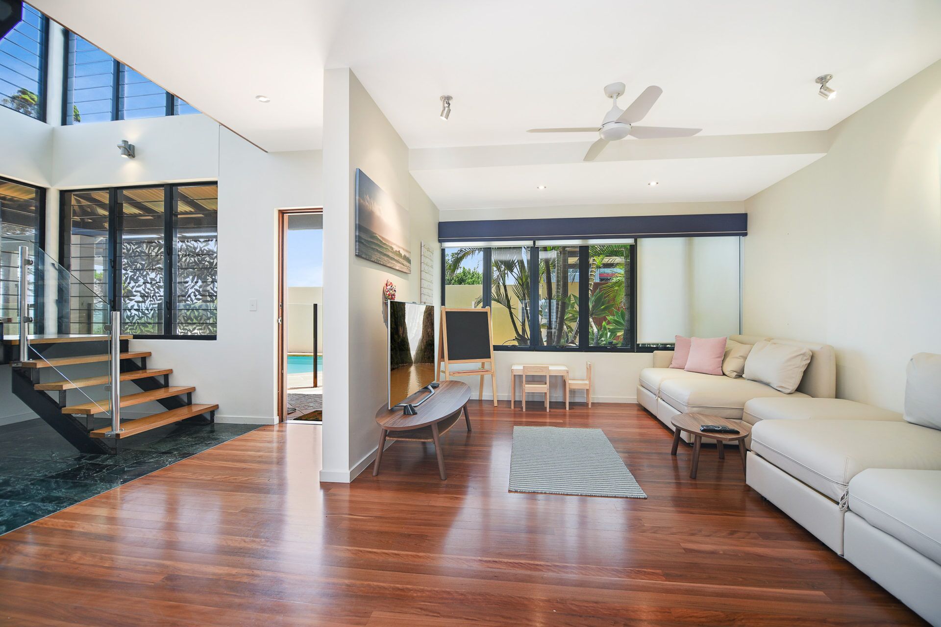 Casa (3 Bedrooms) | Sala de estar | TV 38 polegadas com canais a cabo
