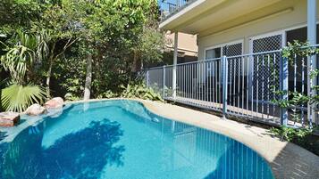 Kolam renang outdoor