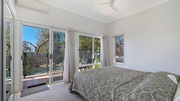 2 bedrooms, bed sheets