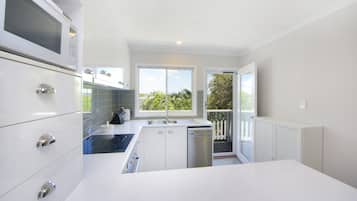 Apartamento (2 Bedrooms) | Cozinha privada | Lava-louças