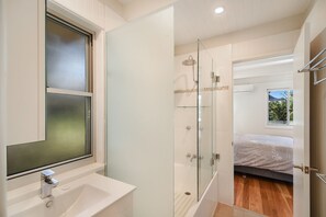 House (4 Bedrooms) | Bathroom sink - Peregians Viewing Deck, 324 David Low Way, Peregian Beach, Noosa Area (Peregian Beach)