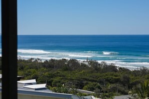 Hus (4 Bedrooms) | Utsikt mot havet/stranden