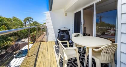 Sunbright 2/5 Petrel Street