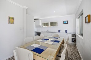 Microwave, coffee/tea maker - Sea Shack - 29 Pelican Street, Peregian Beach, Noosa Area (Peregian Beach)