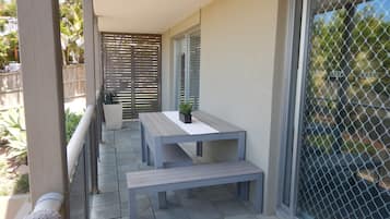 Apartment (2 Bedrooms) | Balcony