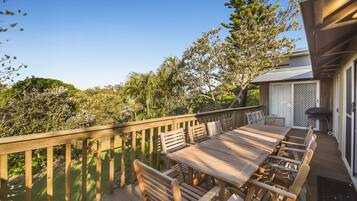 House (4 Bedrooms) | Balcony