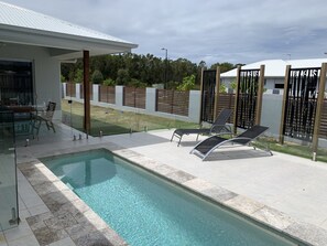 Outdoor pool - Pet Friendly, new House Peregian Breeze Drive, Peregian Beach (Peregian Beach)