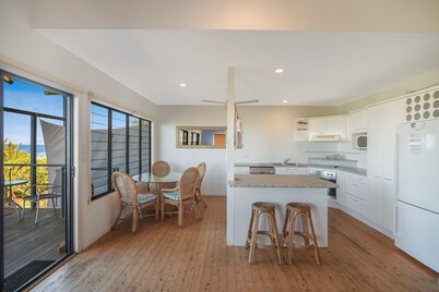 Peregian Beach House - 2/22 Avocet Parade