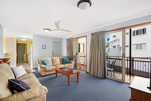 Apartment (3 Bedrooms) | Living area | 40-inch TV with cable channels, stereo - Vaai Moana - 5/10 Oriole Avenue (Peregian Beach)