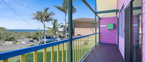 Nhà (3 Bedrooms) | Ban công