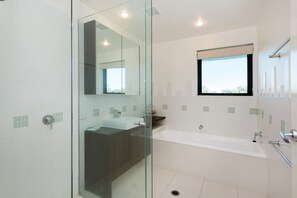 Apartamento (3 Bedrooms) | Baño