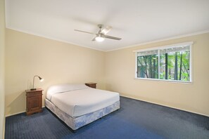 House (4 Bedrooms)