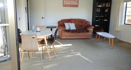 Central-East, Saint Johns,Meadowbank, Kohi. Independent Suite 2-max3- Guests