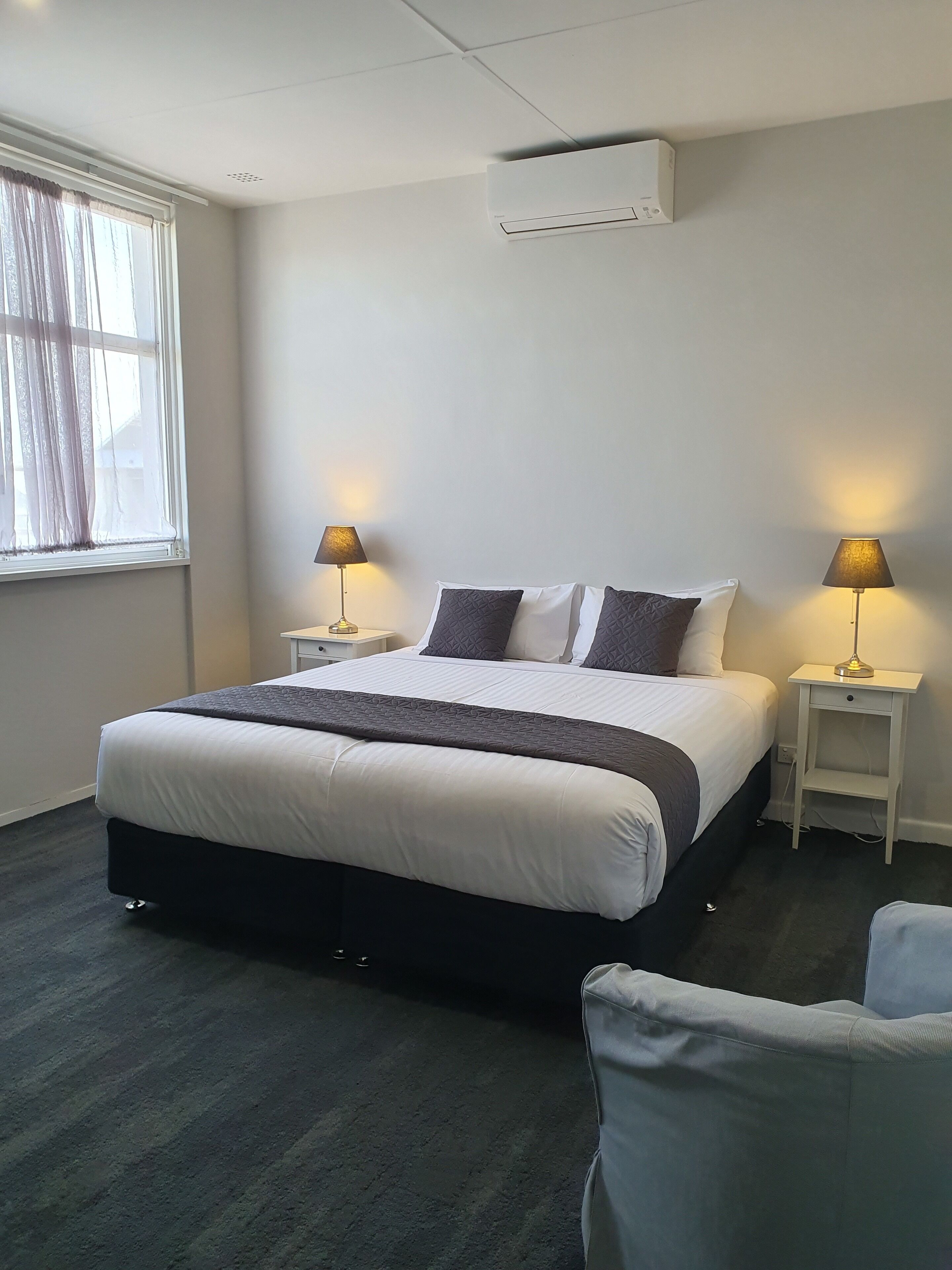 king room | iron/ironing board, cots/infant beds