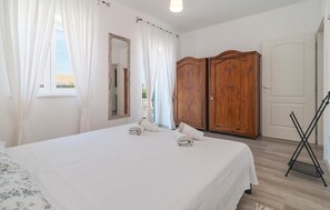 2 chambres, lit de bébé portatif, accès au Wi-Fi (inclus)