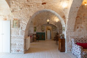 Appartement, 3 chambres | Aire de séjour