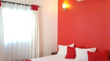 3 bedrooms, free WiFi, bed sheets