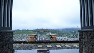 Comfort Room | Balcony