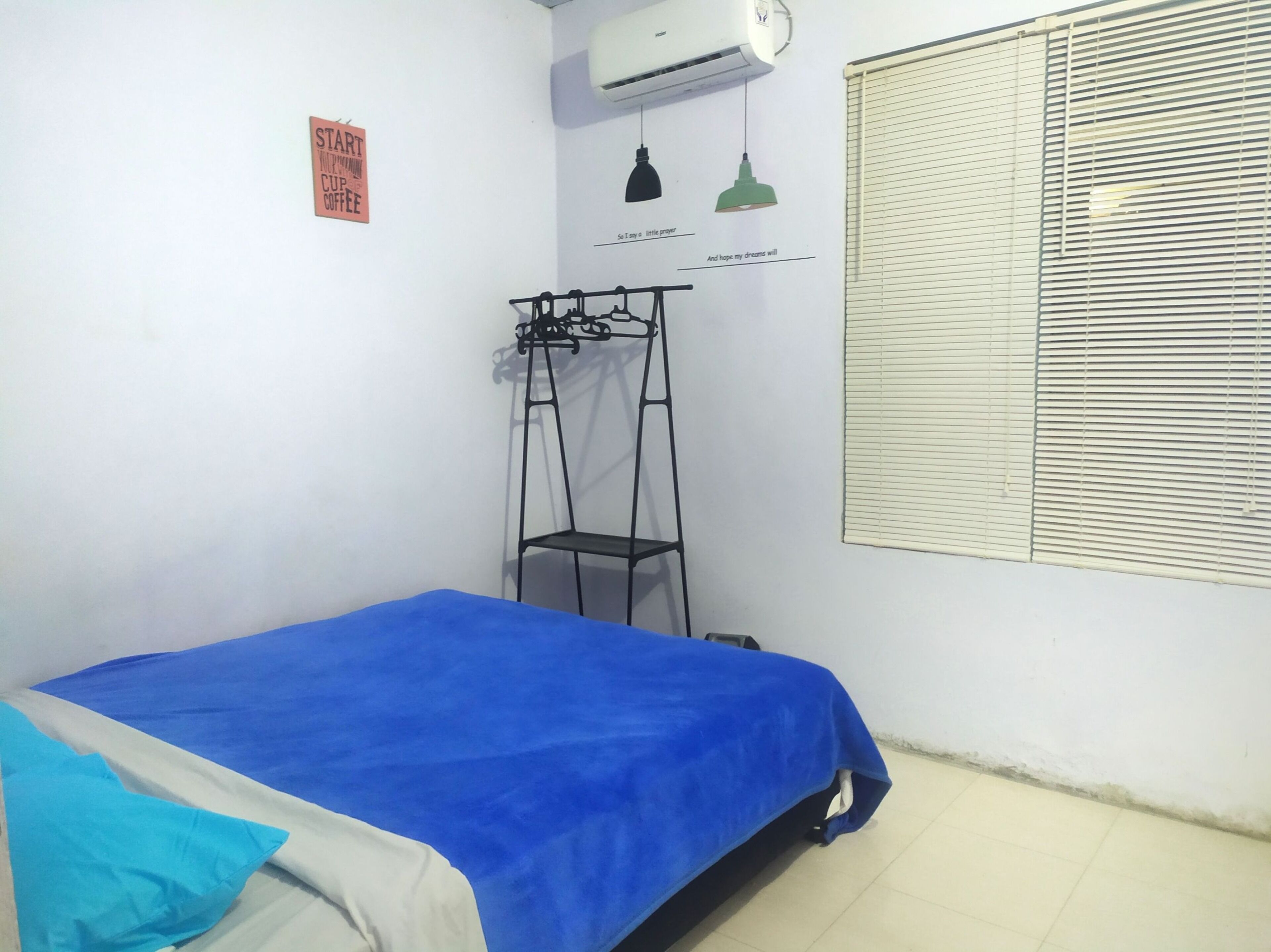 Camera Standard | Una scrivania, Wi-Fi gratuito