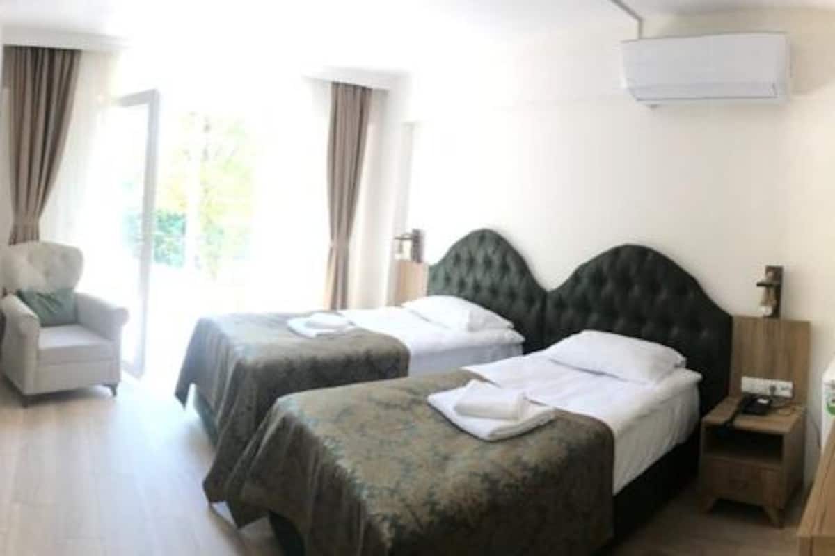 Classic Room | Free WiFi, bed sheets