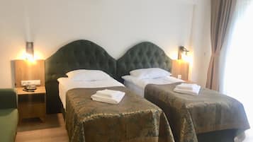 Chambre Standard Double ou avec lits jumeaux