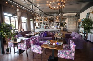 Bar (on property) - Saransk Hotel (Saransk)